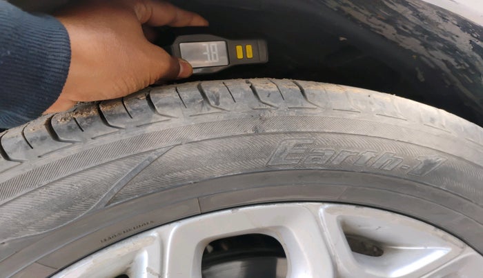 2014 Ford Ecosport TITANIUM 1.5L DIESEL, Diesel, Manual, 1,47,327 km, tyre