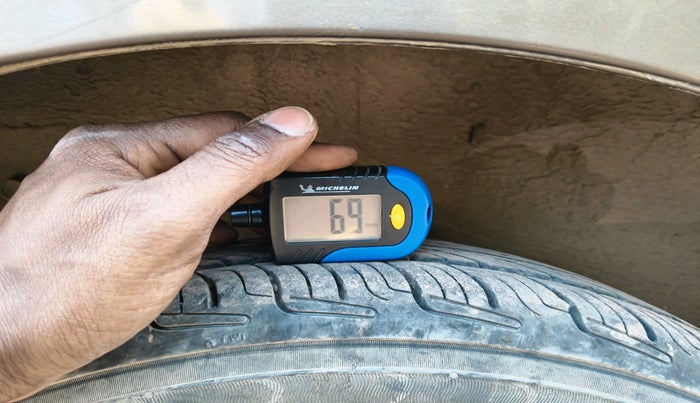 2011 Maruti Wagon R 1.0 VXI, Petrol, Manual, 28,895 km, tyre