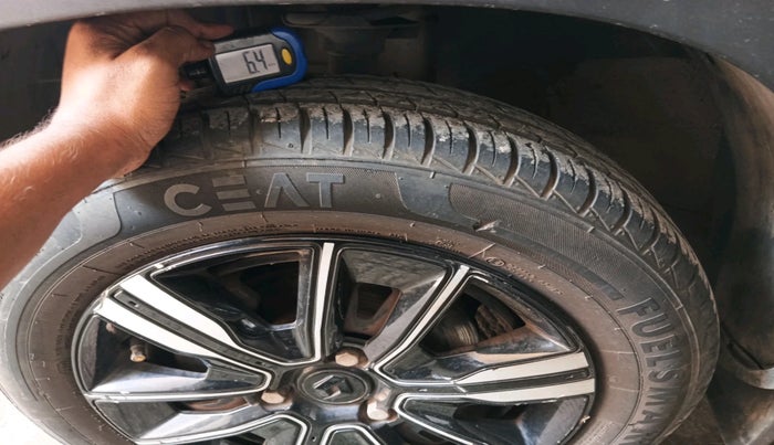 2022 Renault Kwid CLIMBER AMT 1.0, Petrol, Automatic, 10,781 km, tyre