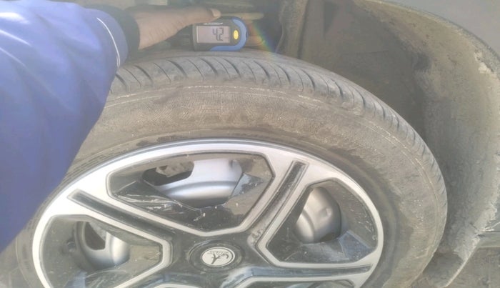 2025 Nissan MAGNITE Visia B4D 1.0 Petrol MT, Petrol, Manual, 2,911 km, tyre