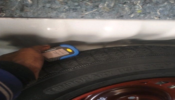 2025 Nissan MAGNITE Visia B4D 1.0 Petrol MT, Petrol, Manual, 2,911 km, tyre