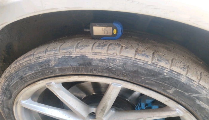 2013 Audi A4 1.8 TFSI, Petrol, Automatic, 80,241 km, tyre