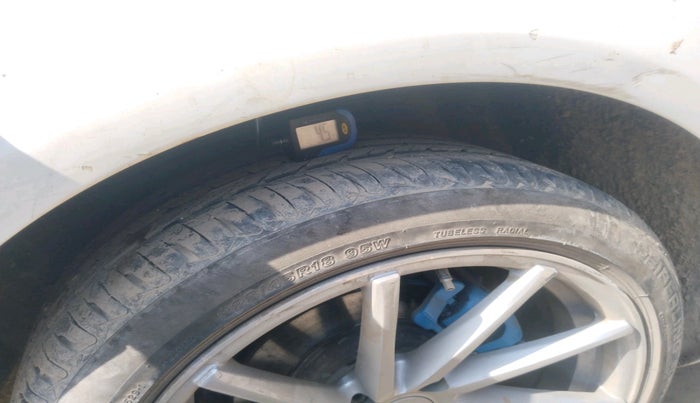 2013 Audi A4 1.8 TFSI, Petrol, Automatic, 80,241 km, tyre