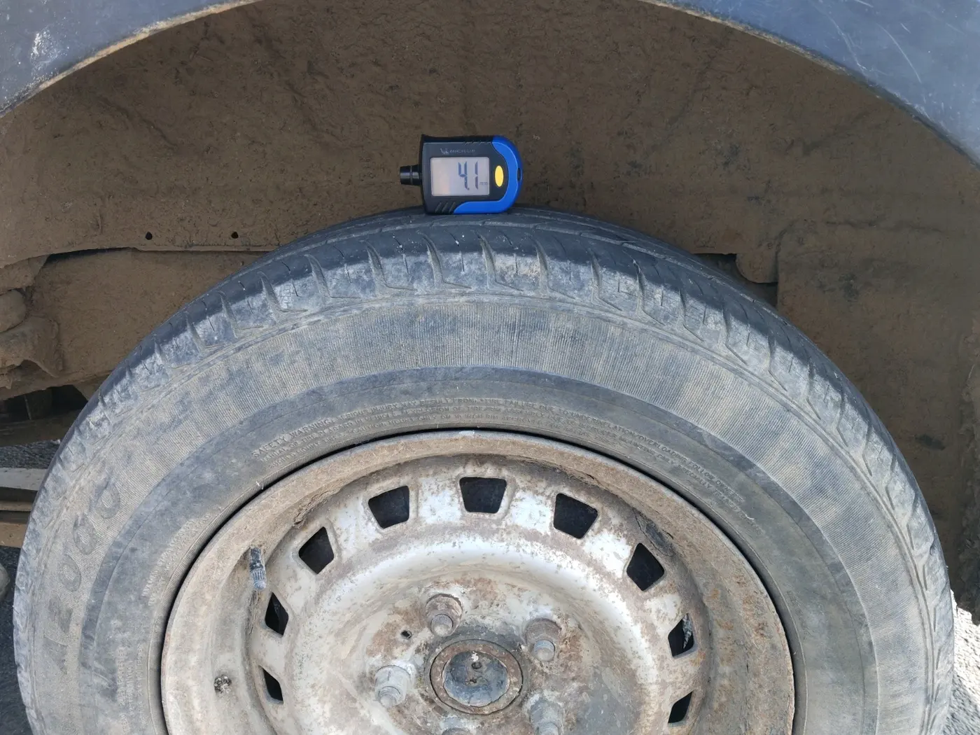 2013 Mahindra Xylo D2, Diesel, Manual, 1,29,612 km, tyre