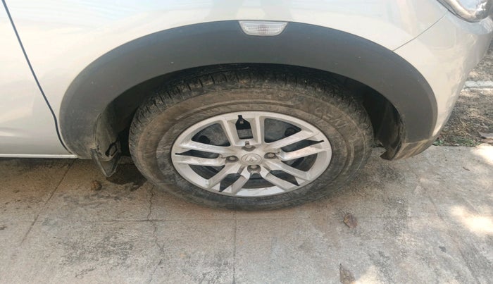 2022 Renault TRIBER RXL MT, Petrol, Manual, 27,139 km, tyre