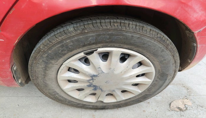 2011 Maruti Swift VXI, Petrol, Manual, 1,02,184 km, tyre