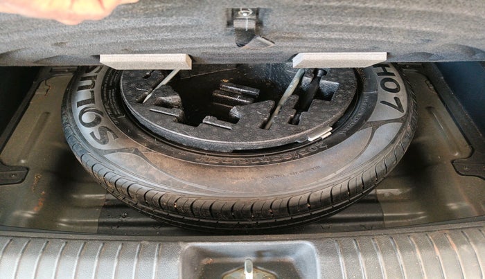 2015 Hyundai Creta SX PLUS AT 1.6 DIESEL, Diesel, Automatic, 1,35,106 km, tyre