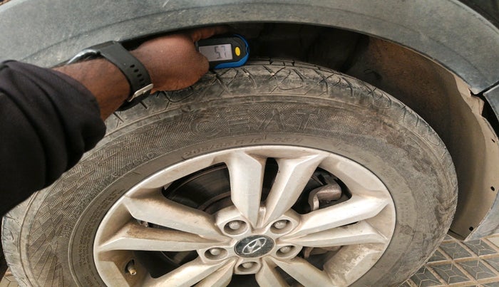 2015 Hyundai Creta SX PLUS AT 1.6 DIESEL, Diesel, Automatic, 1,35,106 km, tyre