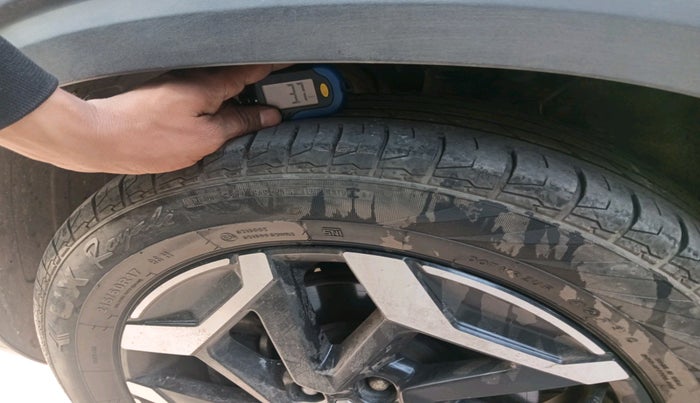 2023 KIA SELTOS HTX 1.5 CVT PETROL, Petrol, Automatic, 35,158 km, tyre