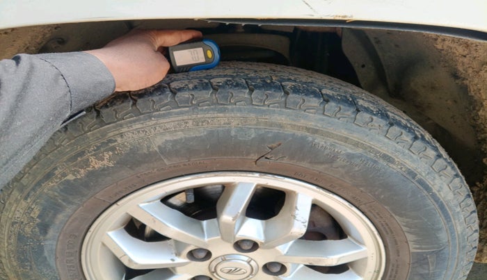 2016 Mahindra TUV300 T8, Diesel, Manual, 74,140 km, tyre