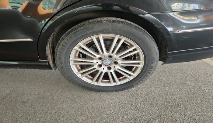 2011 Mercedes Benz E Class E 220 ELEGANCE, Petrol, Automatic, 45,610 km, tyre