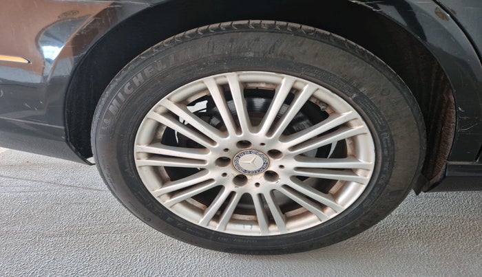 2011 Mercedes Benz E Class E 220 ELEGANCE, Petrol, Automatic, 45,610 km, tyre