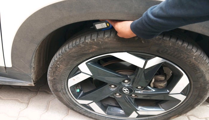 2023 Hyundai ALCAZAR 1.5 SIGNATURE (O) AT 7STR, Diesel, Automatic, 1,01,199 km, tyre