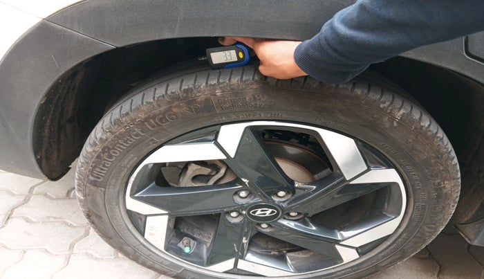 2023 Hyundai ALCAZAR 1.5 SIGNATURE (O) AT 7STR, Diesel, Automatic, 1,01,199 km, tyre