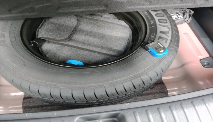 2021 KIA SELTOS HTX IVT 1.5 PETROL, Petrol, Automatic, 22,131 km, tyre