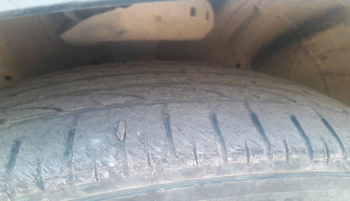 2011 Honda CRV 2.4L 2WD AT, Petrol, Automatic, 1,87,556 km, tyre