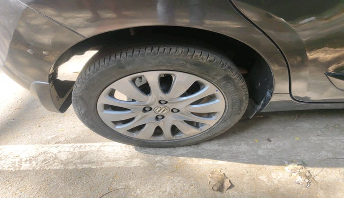 2018 Maruti Baleno ZETA PETROL 1.2, Petrol, Manual, 1,38,297 km, tyre