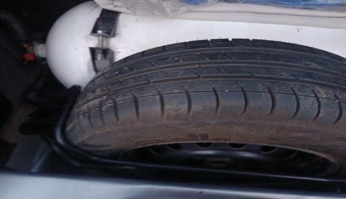 2022 Maruti Celerio VXI CNG, Petrol, Manual, 1,32,732 km, tyre