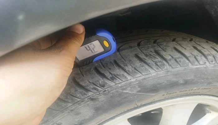 2012 Nissan Sunny XL, Petrol, Manual, 62,286 km, tyre