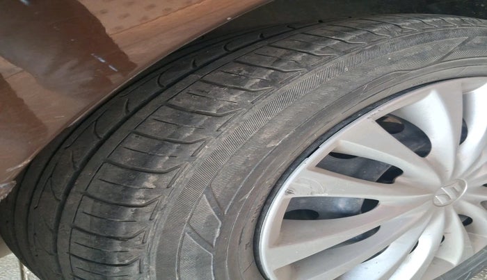 2016 Maruti Ciaz VDI SHVS, Diesel, Manual, 99,704 km, tyre