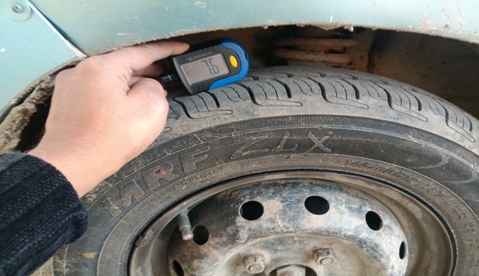 2013 Maruti Alto 800 LXI CNG, Petrol, Manual, 1,31,956 km, tyre