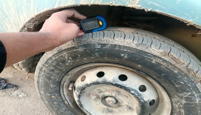 2013 Maruti Alto 800 LXI CNG, Petrol, Manual, 1,31,956 km, tyre