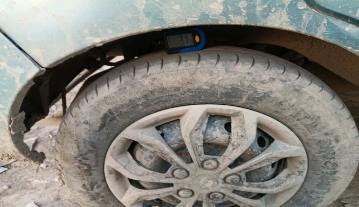 2013 Maruti Alto 800 LXI CNG, Petrol, Manual, 1,31,956 km, tyre