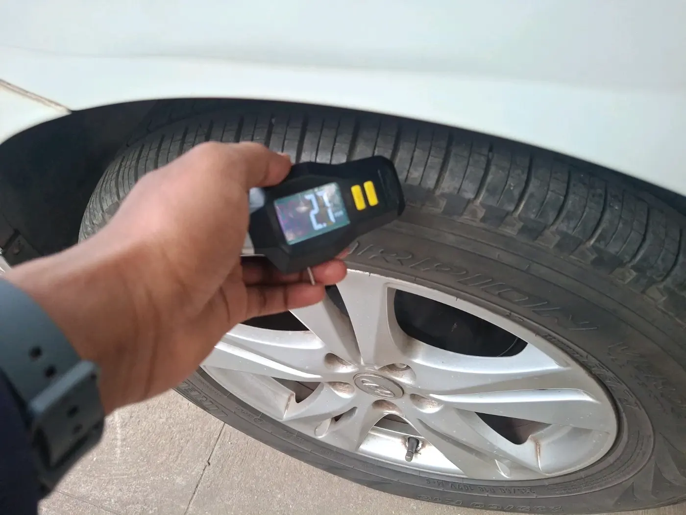 2013 Hyundai Santa Fe 4 WD AT, Diesel, Automatic, 60,098 km, tyre