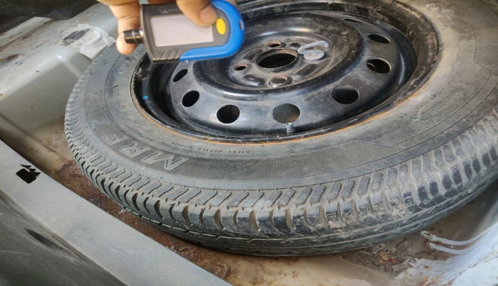 2011 Maruti Swift Dzire VXI, Petrol, Manual, 97,387 km, tyre