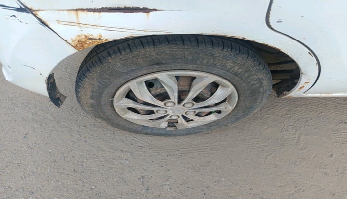 2014 Maruti Alto 800 LXI, Petrol, Manual, 64,151 km, tyre