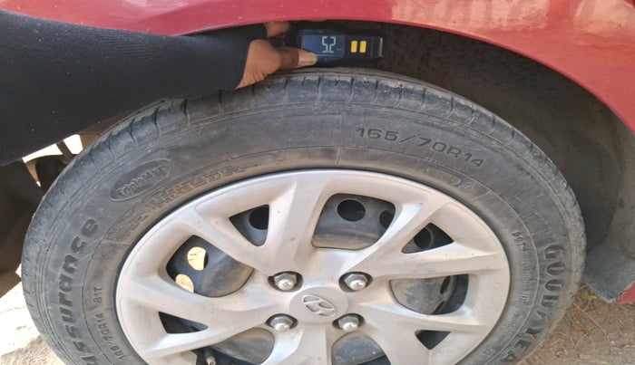 2017 Hyundai Grand i10 SPORTZ 1.2 KAPPA VTVT, Petrol, Manual, 1,54,804 km, tyre