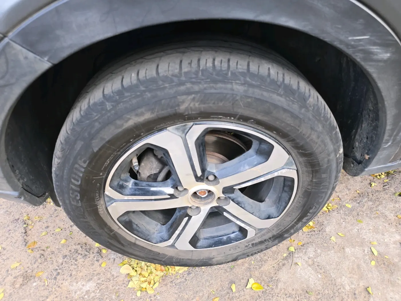 2021 Tata NEXON XZ PLUS PETROL SUNROOF, Petrol, Manual, 1,03,000 km, tyre