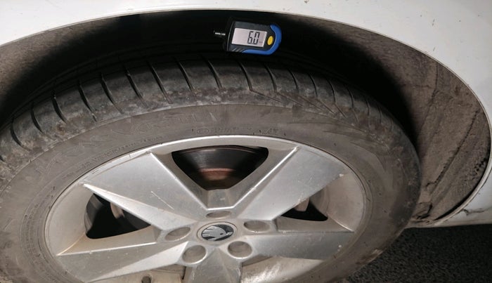 2017 Skoda Octavia AMBITION PLUS AT 1.8 TSI, Petrol, Automatic, 98,491 km, tyre