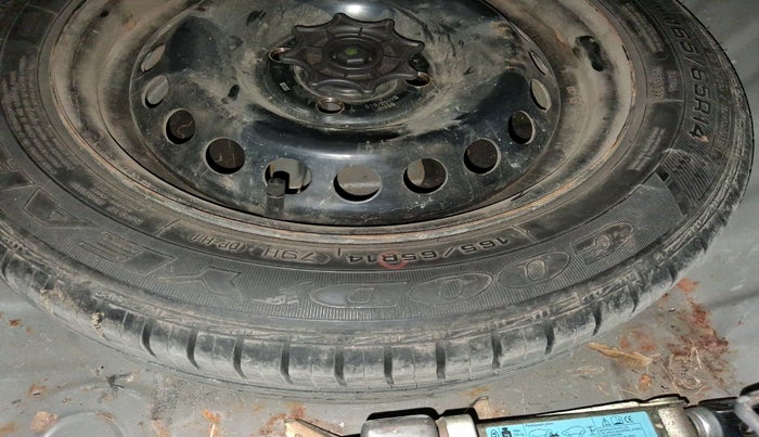 2015 Hyundai Grand i10 MAGNA 1.2 KAPPA VTVT, Petrol, Manual, 99,834 km, tyre