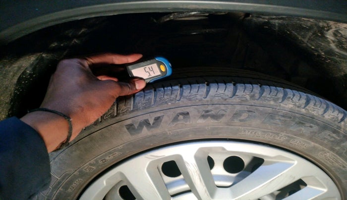 2020 Maruti Vitara Brezza LXI, Petrol, Manual, 22,413 km, tyre