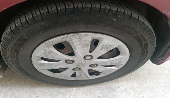 2011 Hyundai i10 SPORTZ 1.2, Petrol, Manual, 1,05,847 km, tyre