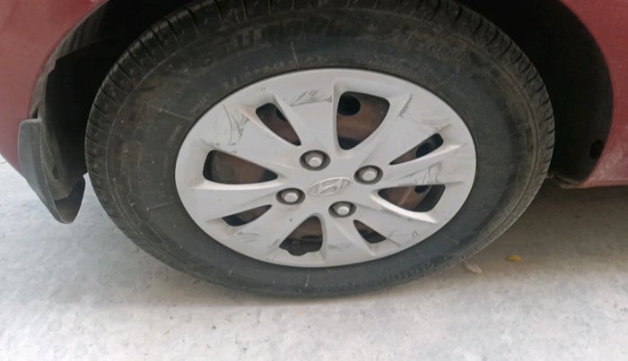 2011 Hyundai i10 SPORTZ 1.2, Petrol, Manual, 1,05,847 km, tyre