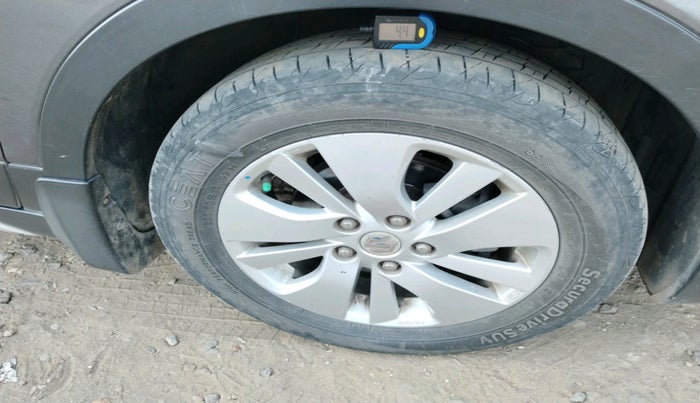 2015 Maruti S Cross ZETA 1.3, Diesel, Manual, 1,46,559 km, tyre