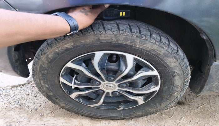 2013 Maruti Alto 800 LXI, Petrol, Manual, 73,401 km, tyre