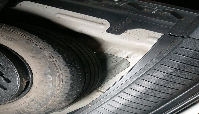 2018 Hyundai Creta SX PLUS 1.6 PETROL, Petrol, Manual, 64,465 km, tyre