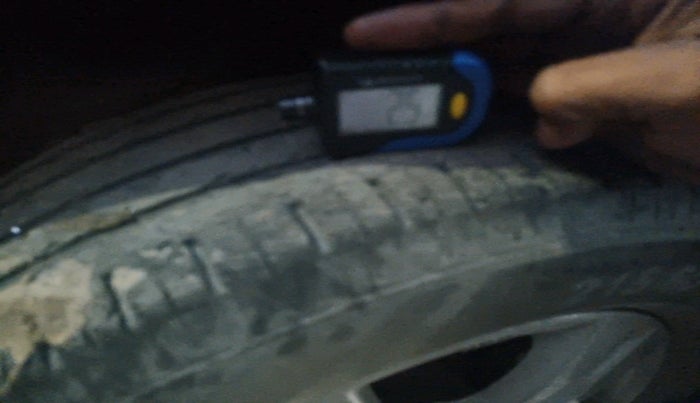 2018 Maruti Vitara Brezza ZDI, Diesel, Manual, 75,825 km, tyre