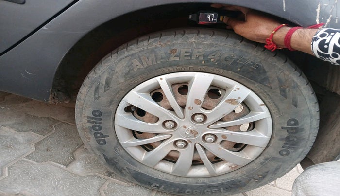 2015 Hyundai i10 SPORTZ 1.1, Petrol, Manual, 99,350 km, tyre