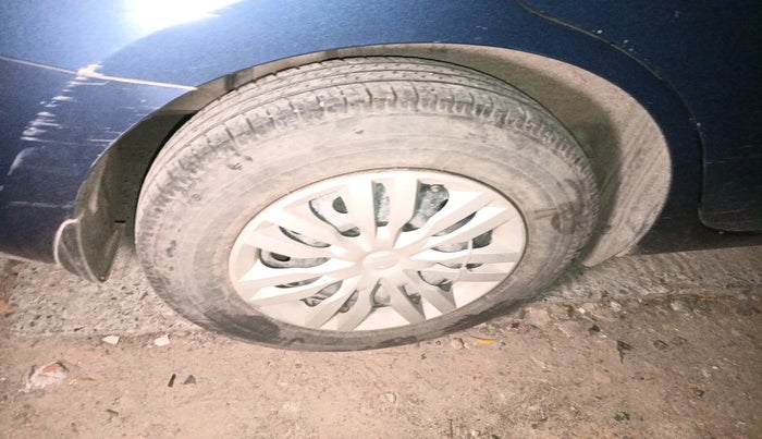 2018 Maruti Dzire VXI, Petrol, Manual, 30,450 km, tyre