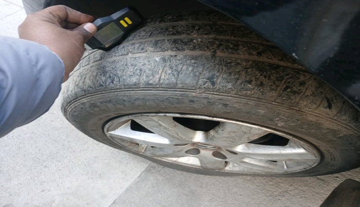 2011 Volkswagen Polo COMFORTLINE 1.2L PETROL, Petrol, Manual, 87,803 km, tyre