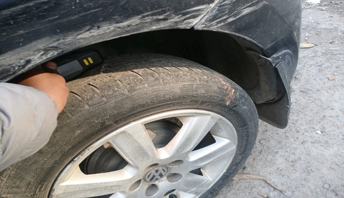 2011 Volkswagen Polo COMFORTLINE 1.2L PETROL, Petrol, Manual, 87,803 km, tyre