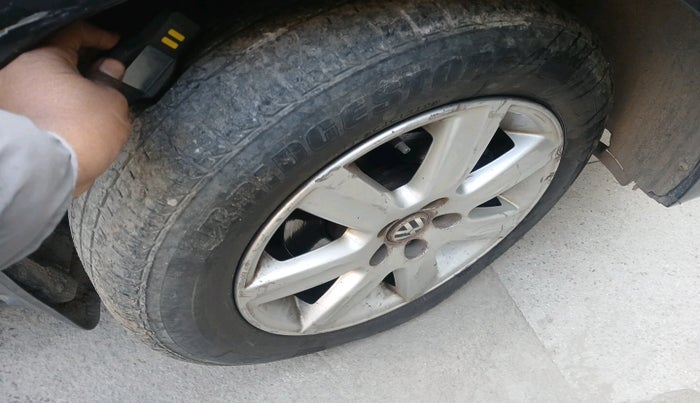 2011 Volkswagen Polo COMFORTLINE 1.2L PETROL, Petrol, Manual, 87,803 km, tyre