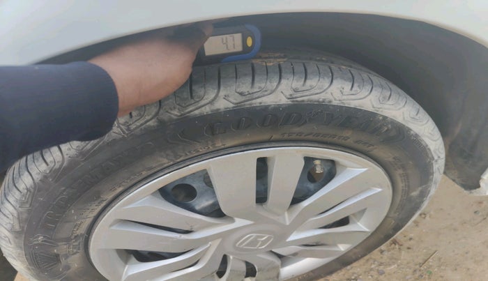 2015 Honda City 1.5L I-VTEC S MT, Petrol, Manual, 85,286 km, tyre