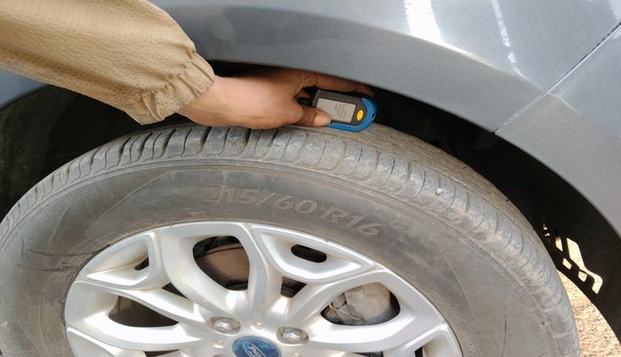 2015 Ford Ecosport TITANIUM 1.0L ECOBOOST, Petrol, Manual, 77,523 km, tyre