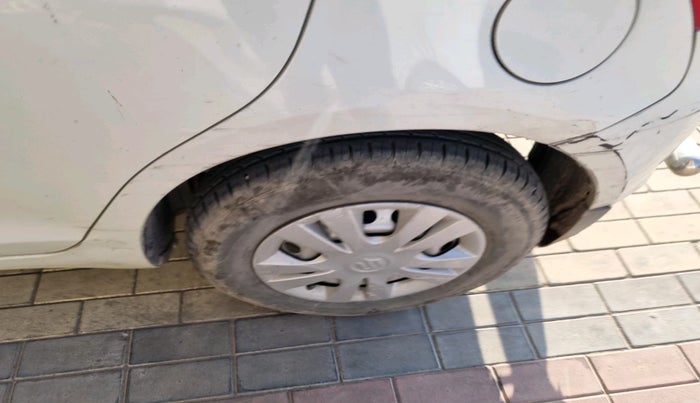 2016 Maruti Swift LXI, Petrol, Manual, 80,684 km, tyre