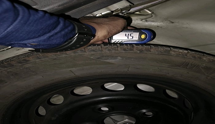 2018 Maruti Alto 800 LXI, Petrol, Manual, 29,914 km, tyre